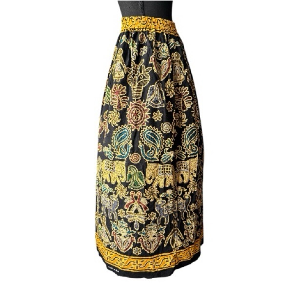 Handmade Emchit 9674 printed Embroiderey Black and Yellow Maxi Skirt - Picture 4 of 6